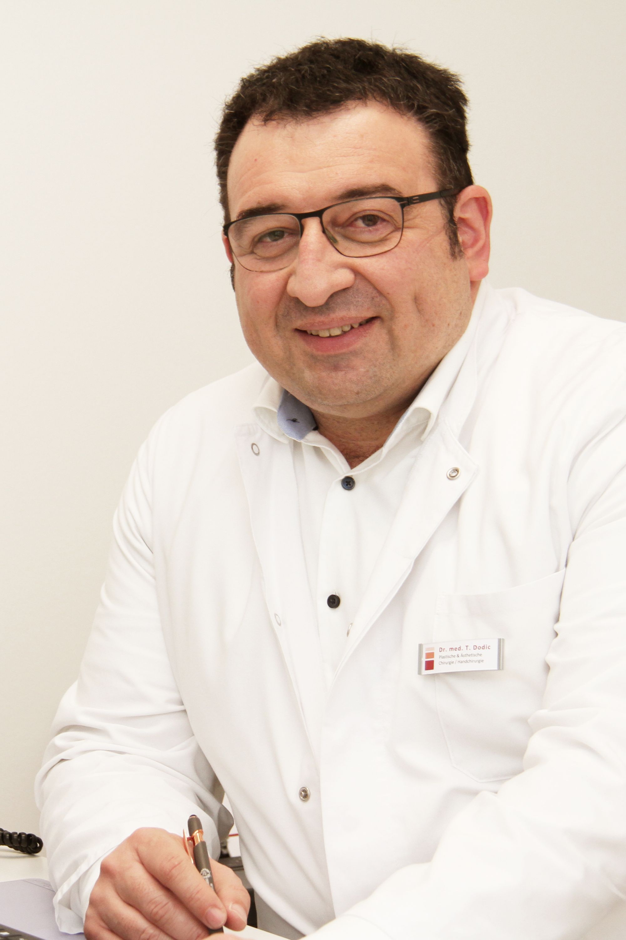 Dr. med. Tomislav Dodic - Chefarzt für Plastische, Ästhetische und Handchirurgie